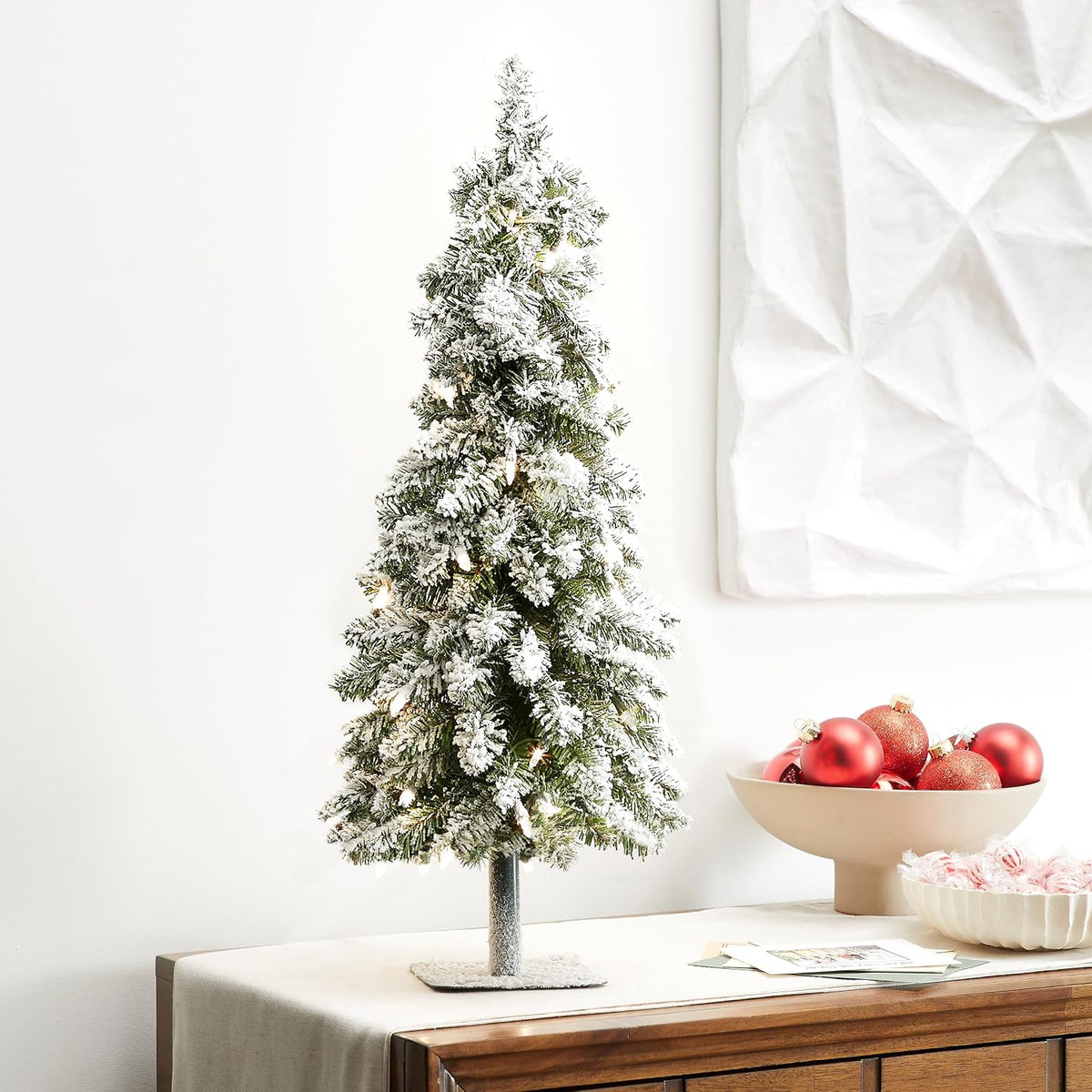 2 ft Pre-Lit Snowy Mini Christmas Tree, photo 5