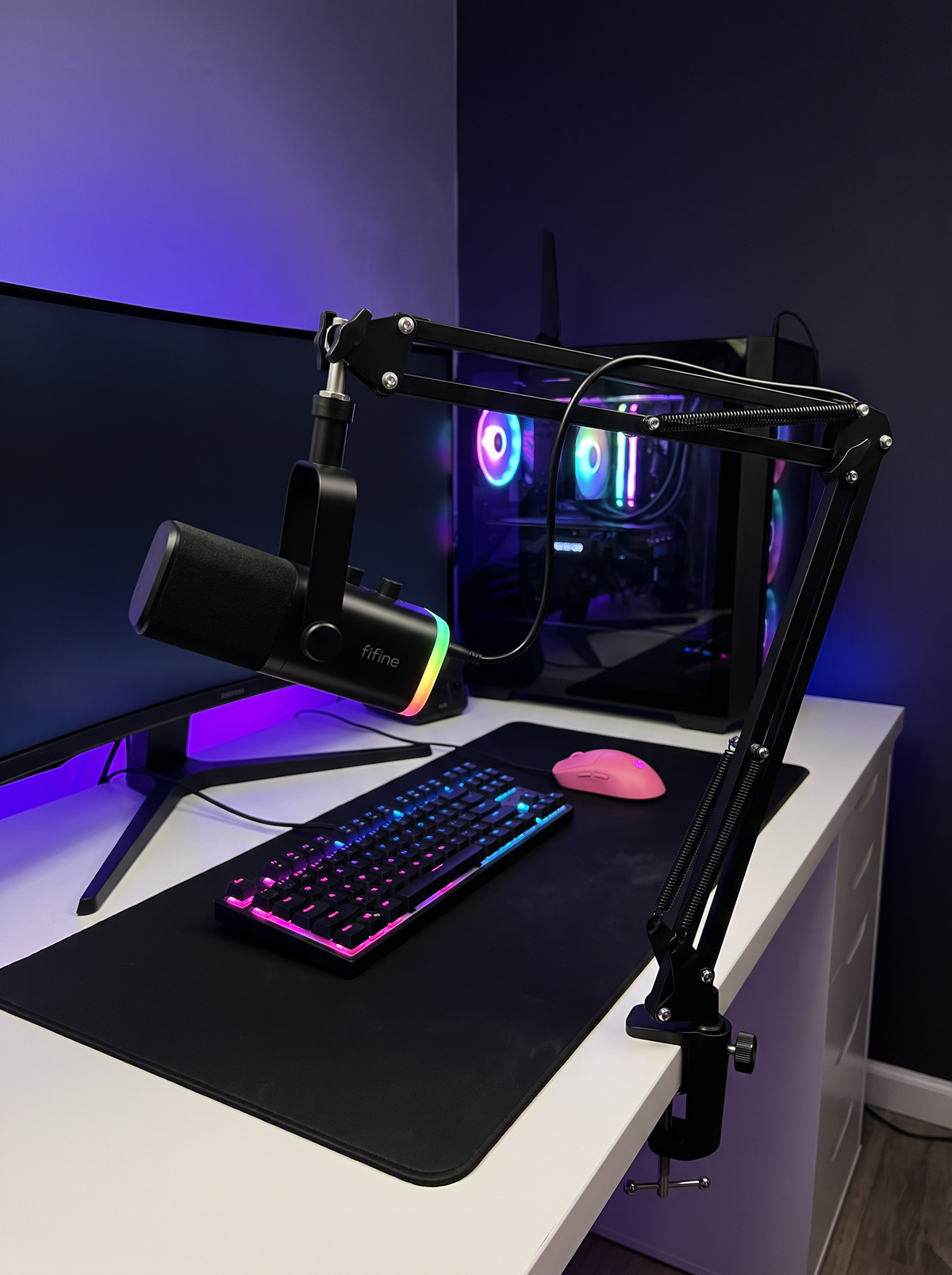 FIFINE AmpliGame AM8T Mic & Boom Arm Kit