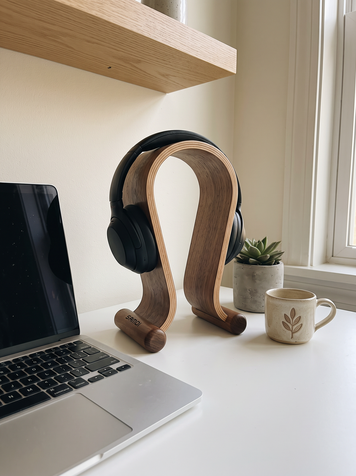SAMDI Omega Walnut Headphone Stand